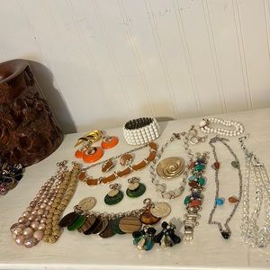 Incredibly lot designer costume vintage jewelry Leru Bergère trifari Monet more